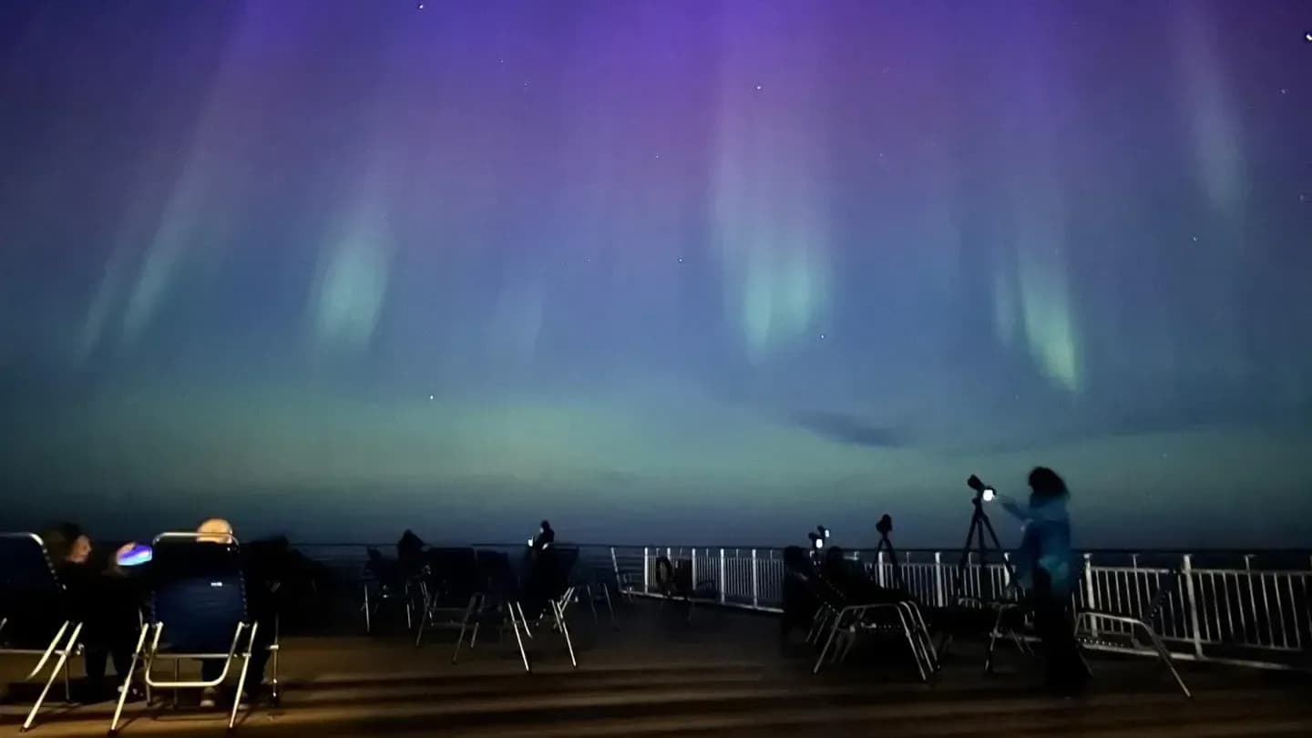 Hurtigruten MS  northern lights cruise