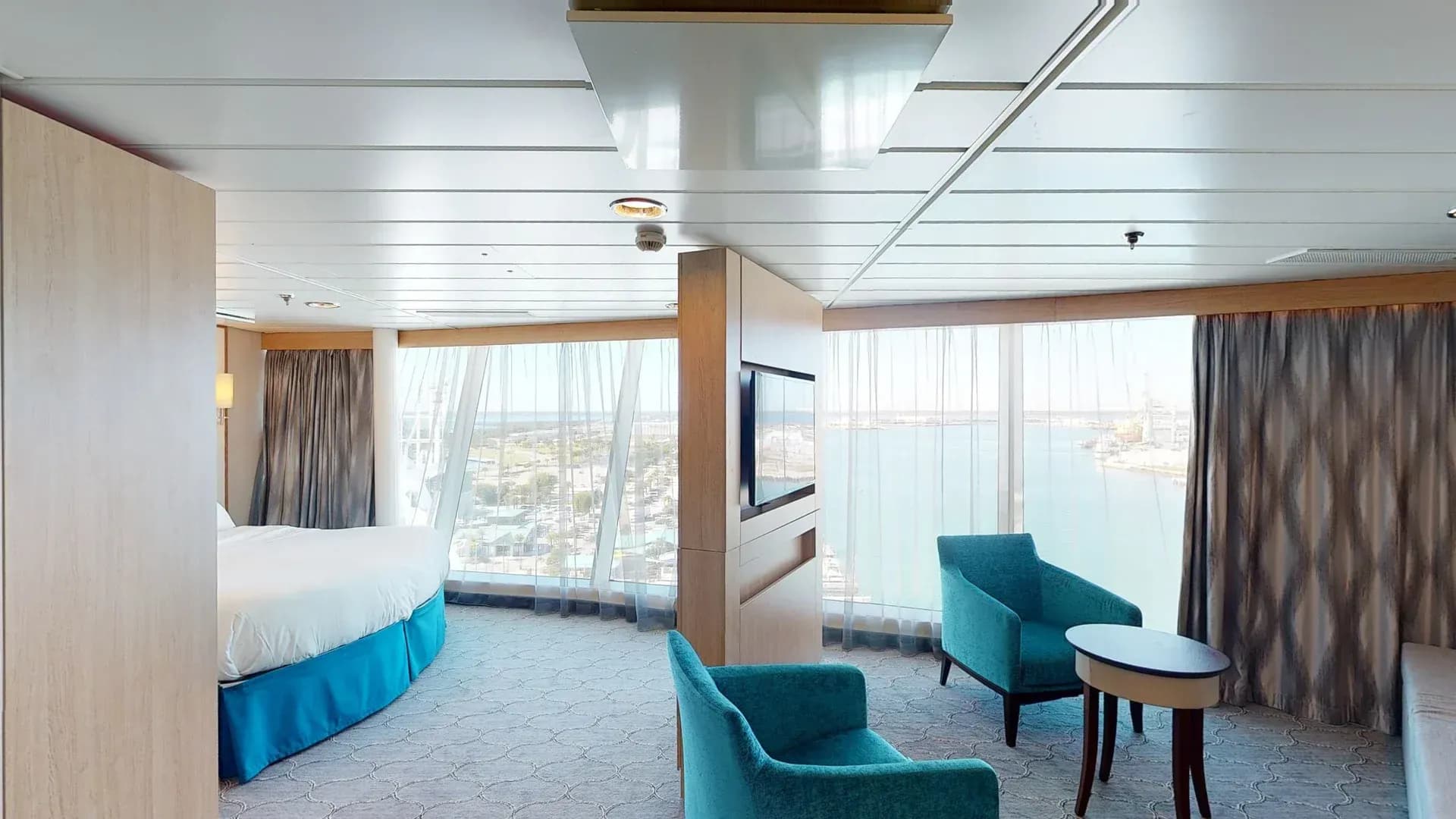 Independence of the seas, Ocean View Panoramic Suite