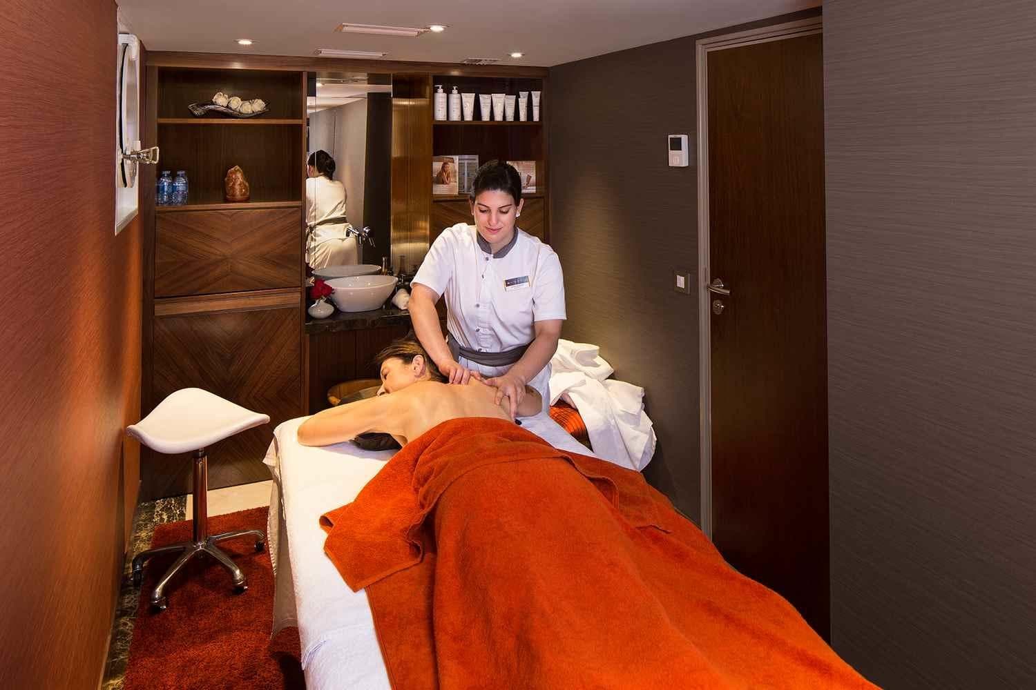 Amawaterways Facilities