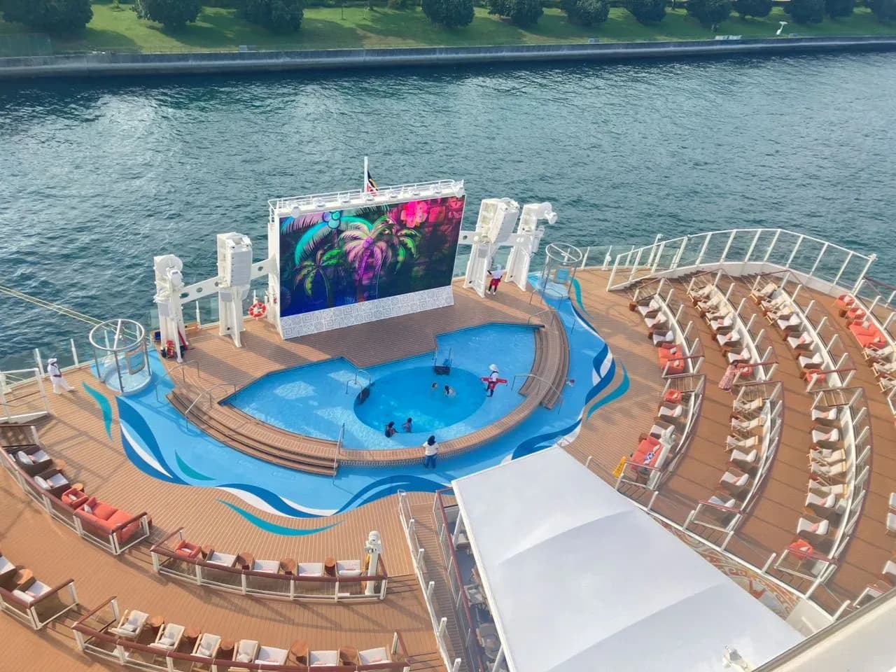 disney adventure wayfinder bay