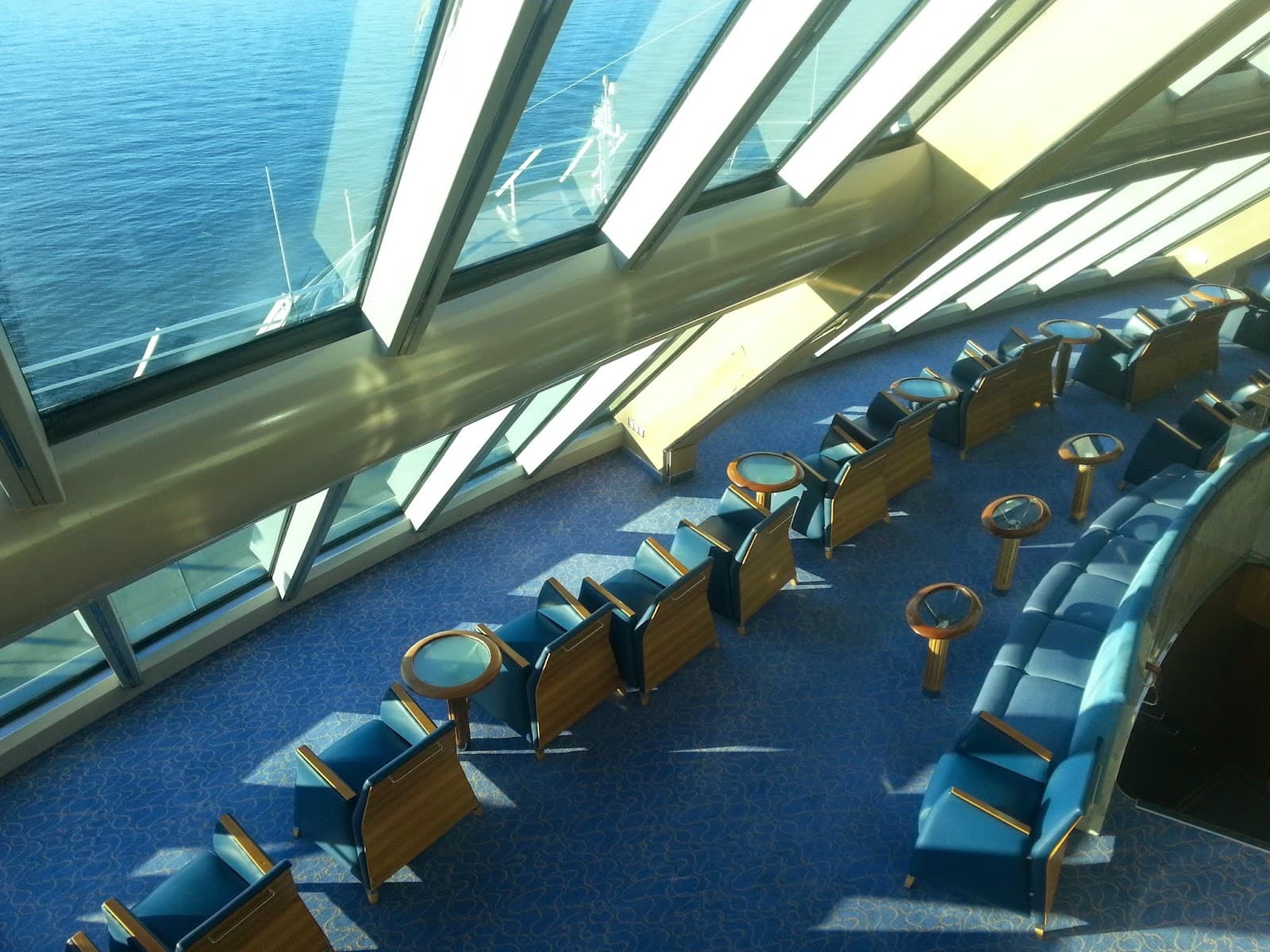 MS Trollfjord cruise ship lounge