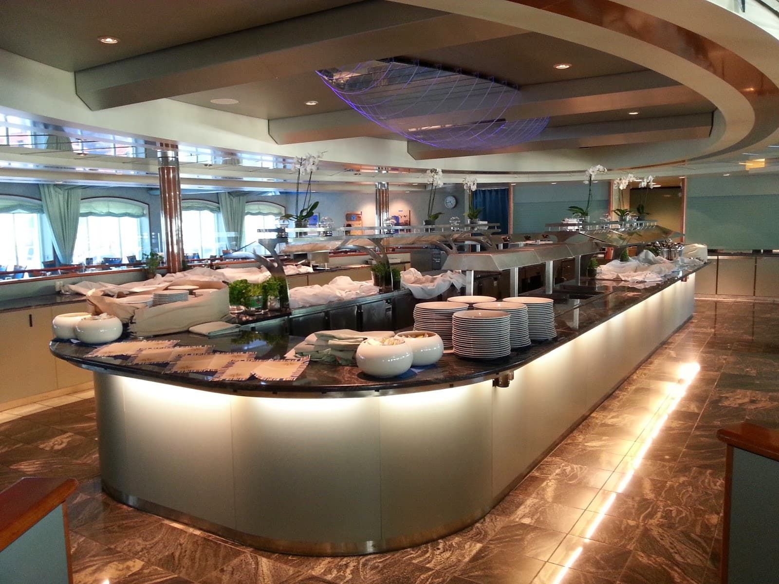 MS Trollfjord dining