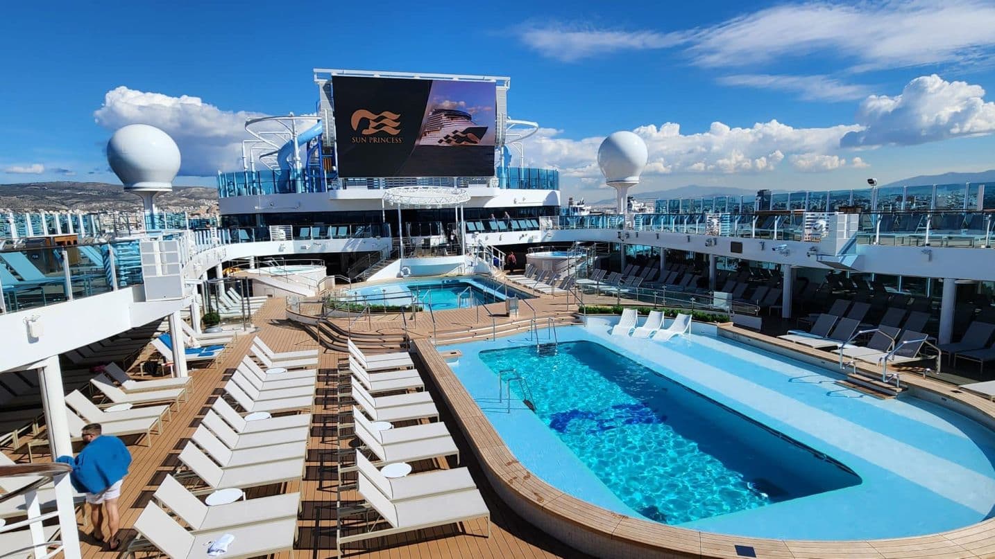 Sun princess cruise ship swimming pool