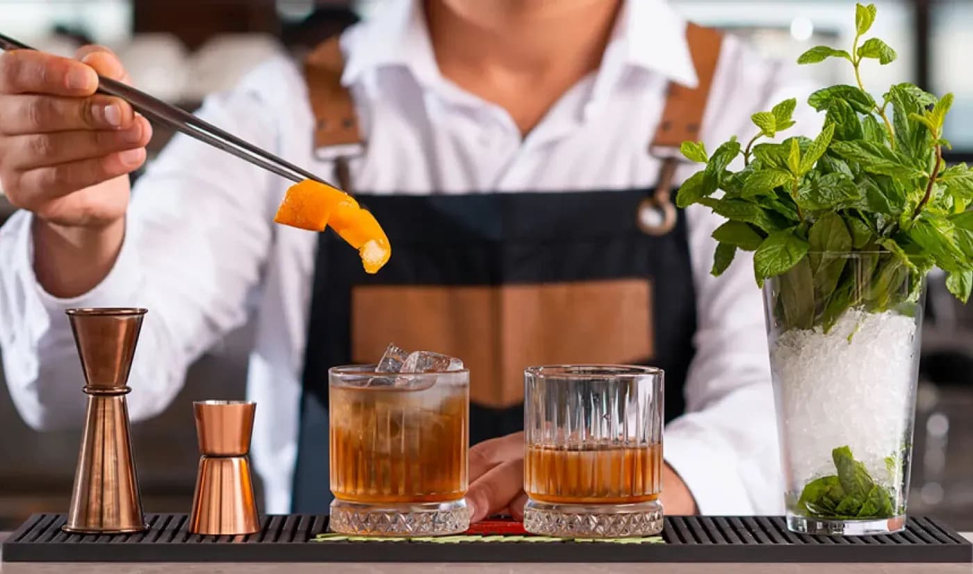 ponant cruises expedition yacht bar
