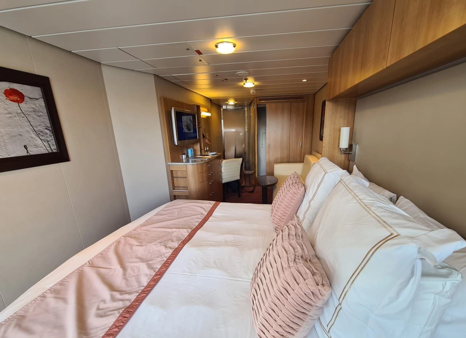 Celebrity Eclipse Aqua Class 