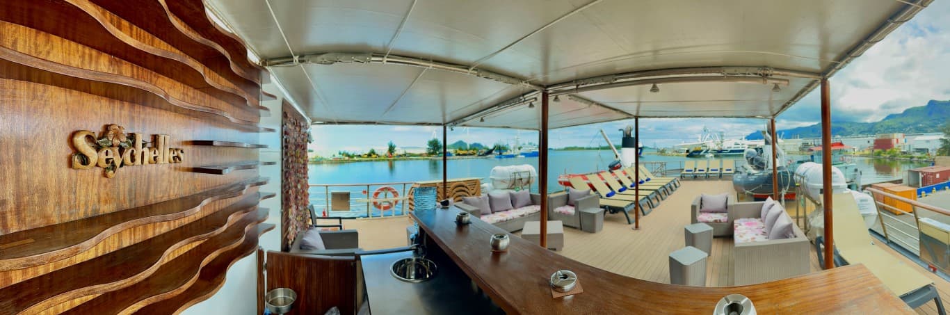 Pegasos Dining uper deck 