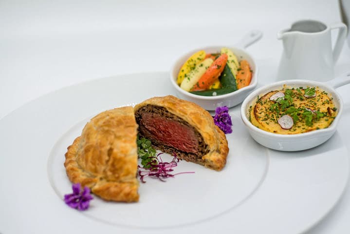 Scenic Eclipse Dinning and food