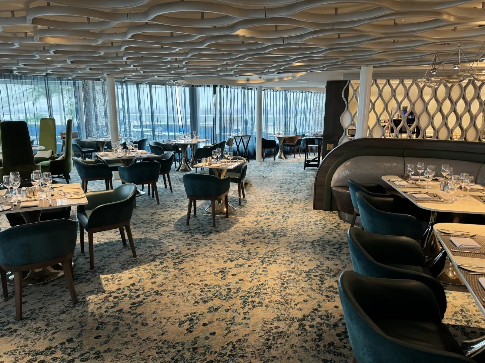 Spectrum of the Seas Dining 