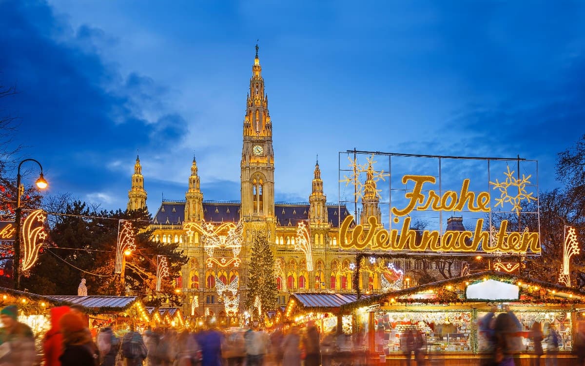 Vienna Christmas market river cruise