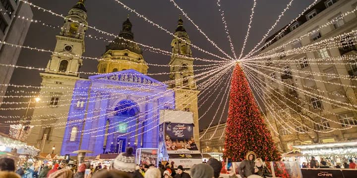 Budapest Xmas Market St. Stephen’s Basilica