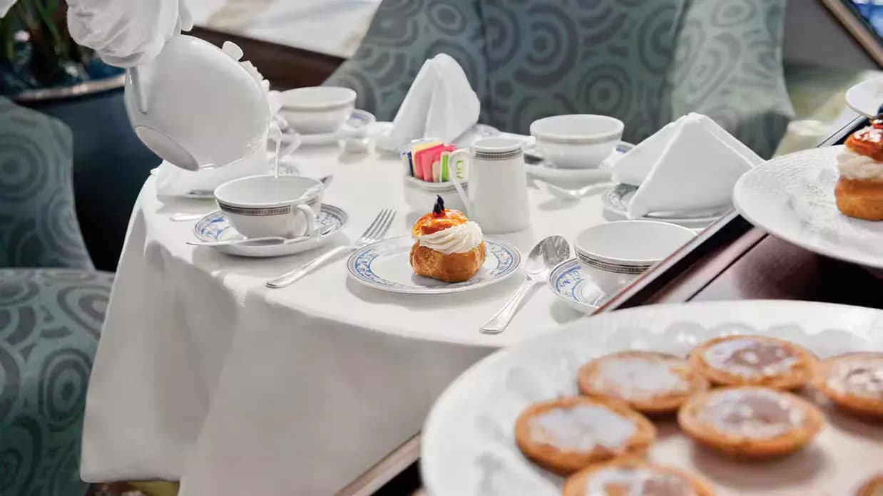 Oceania Sirena Afternoon Tea - Nautica - Insignia