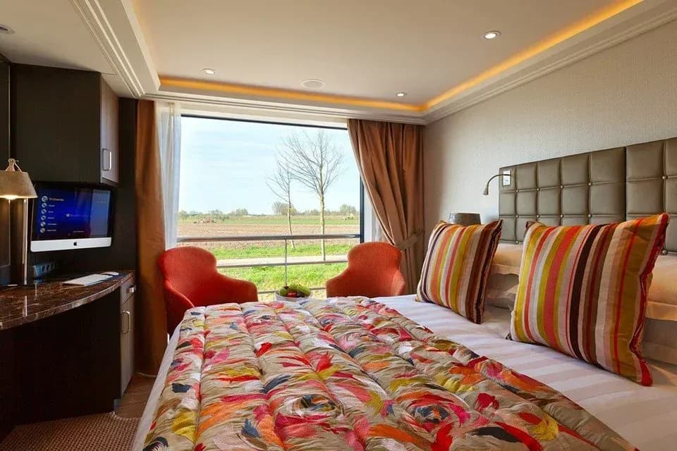 amaserena cabin - Amawaterways river cruises