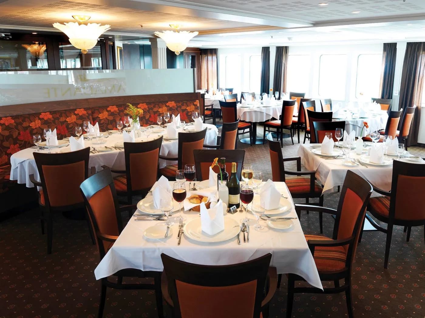 Amawaterways River cruise Dining 