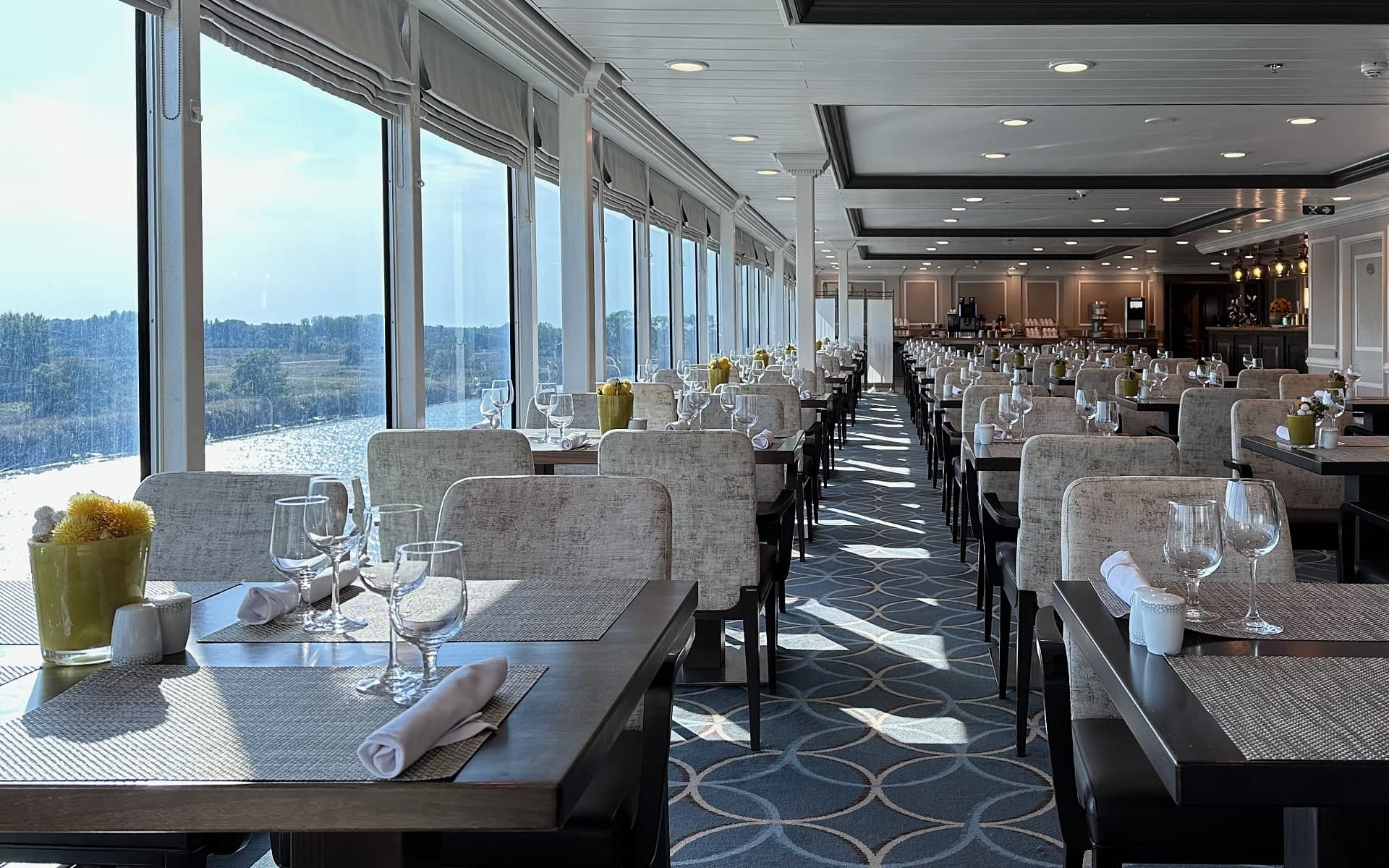 azamara pursuit windows face restaurant