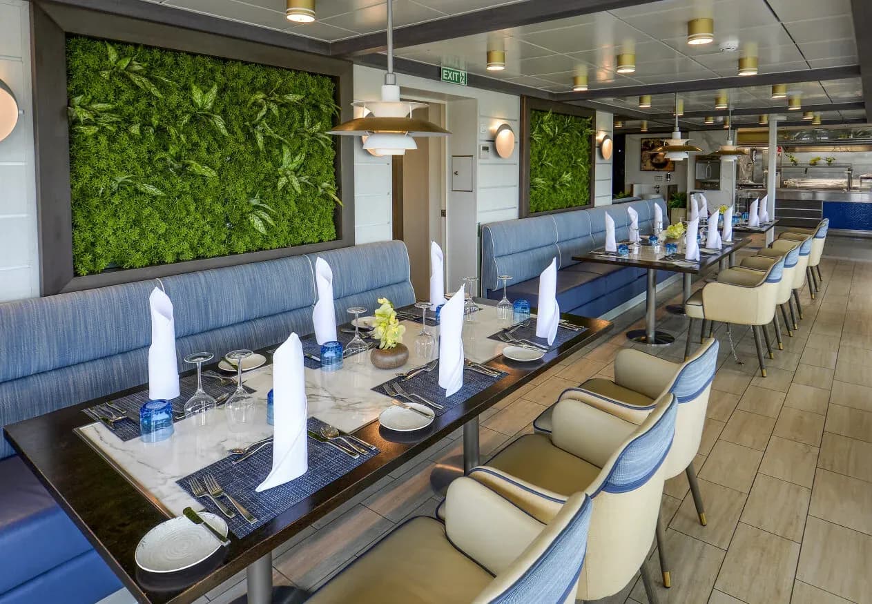 Ocean Explorer, Main Dining Room 