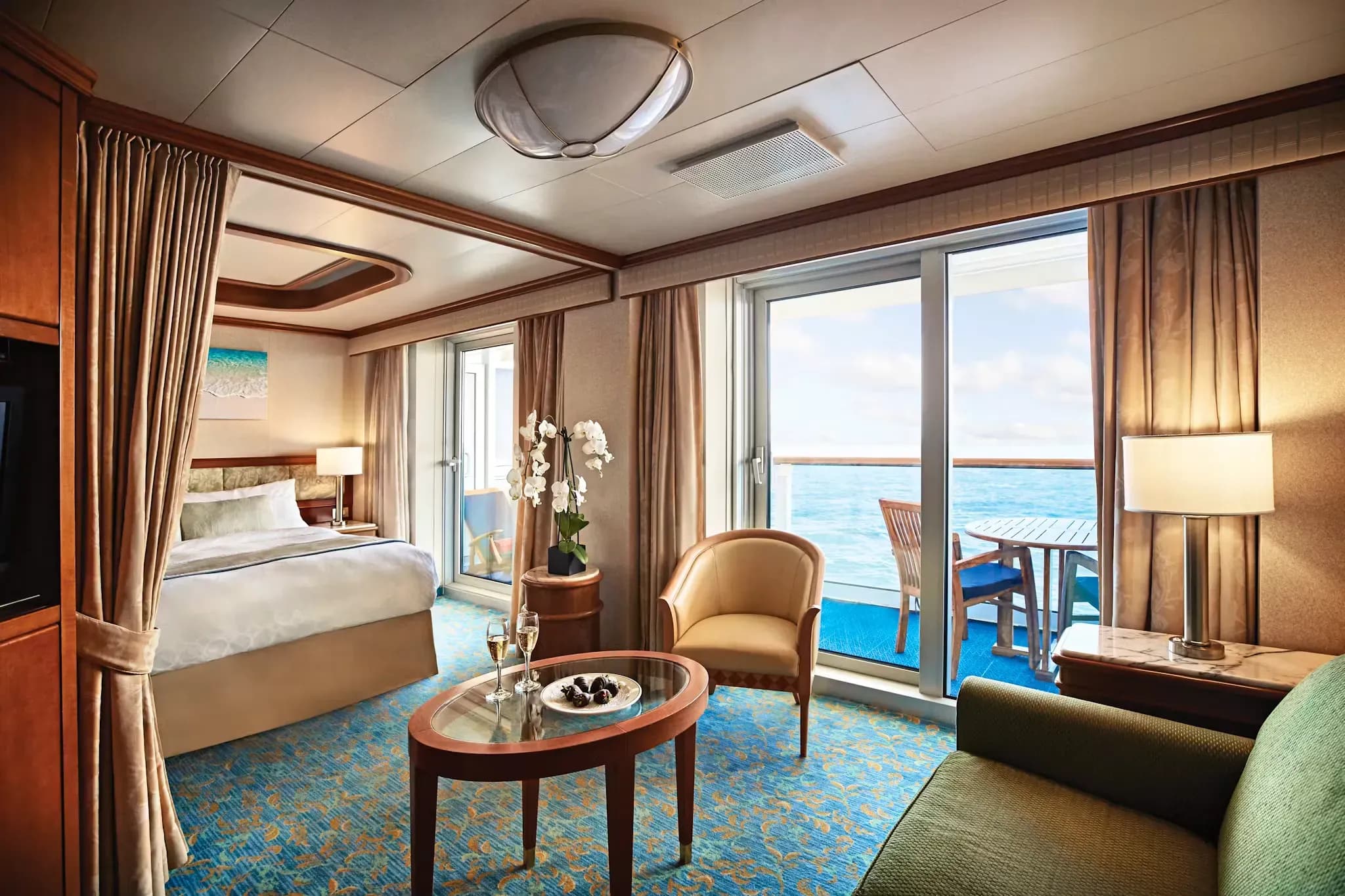 Sapphire and diamond Princess family suite