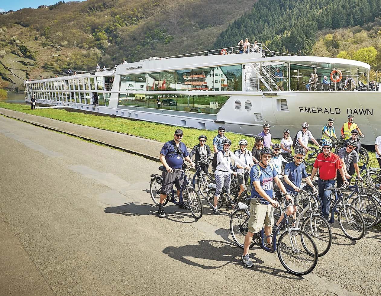 Emerald River Cruise ship facilities