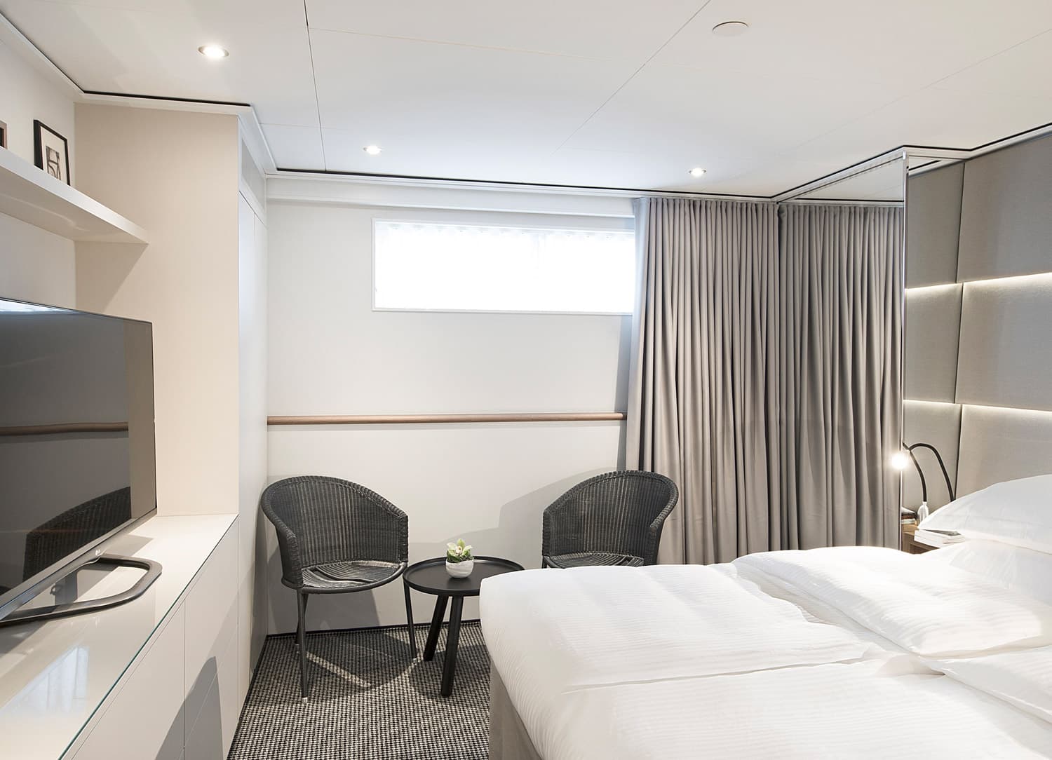 Emerald River cruise stateroom