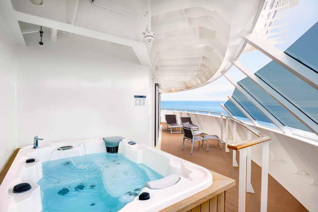 MSC Euribia europa Premium Aurea suite with whirlpool