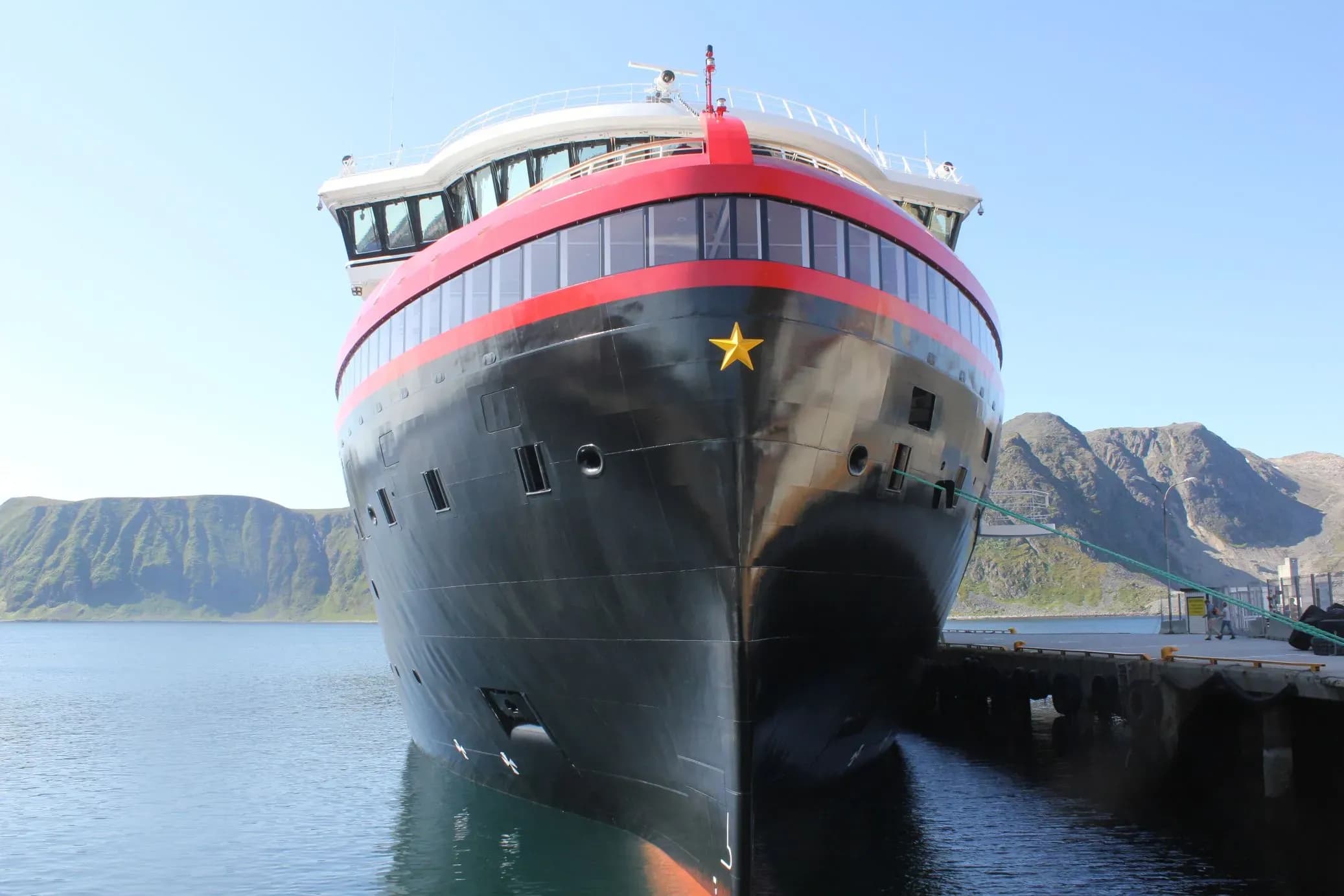 HX Expedition - MS Roald Amundsen Cruise Ship