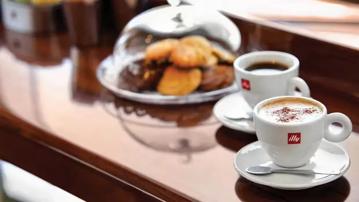 Oceania Sirena Baristas restaurant - Nautica - Insignia