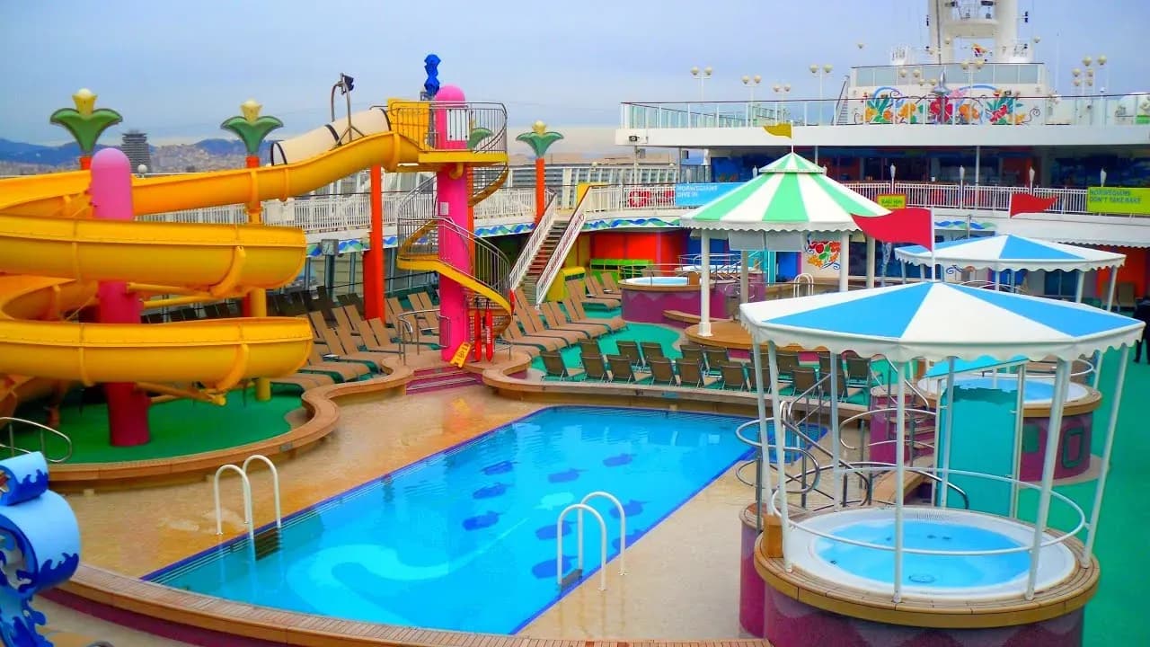 norwegian jade cruise ship family area