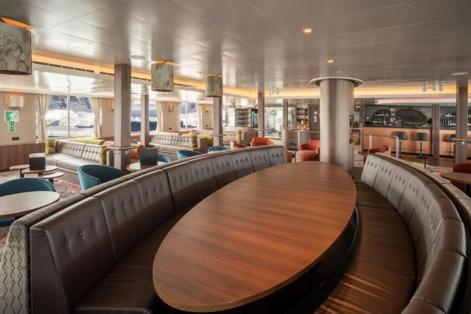 Oceanwide Expeditions - M/V Hondius, Observation Lounge 