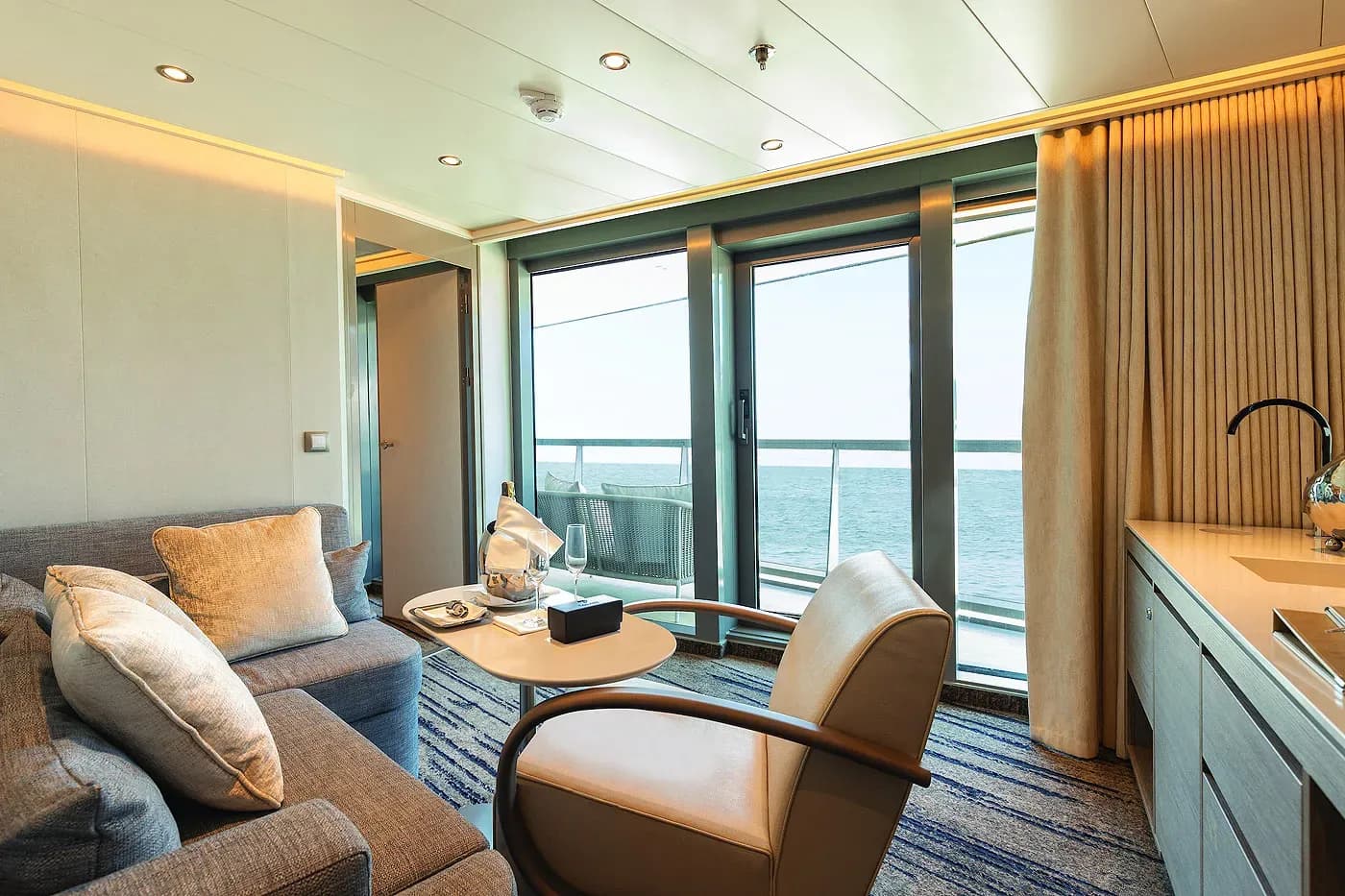 Silversea - Silver Origin - Silver Suite
