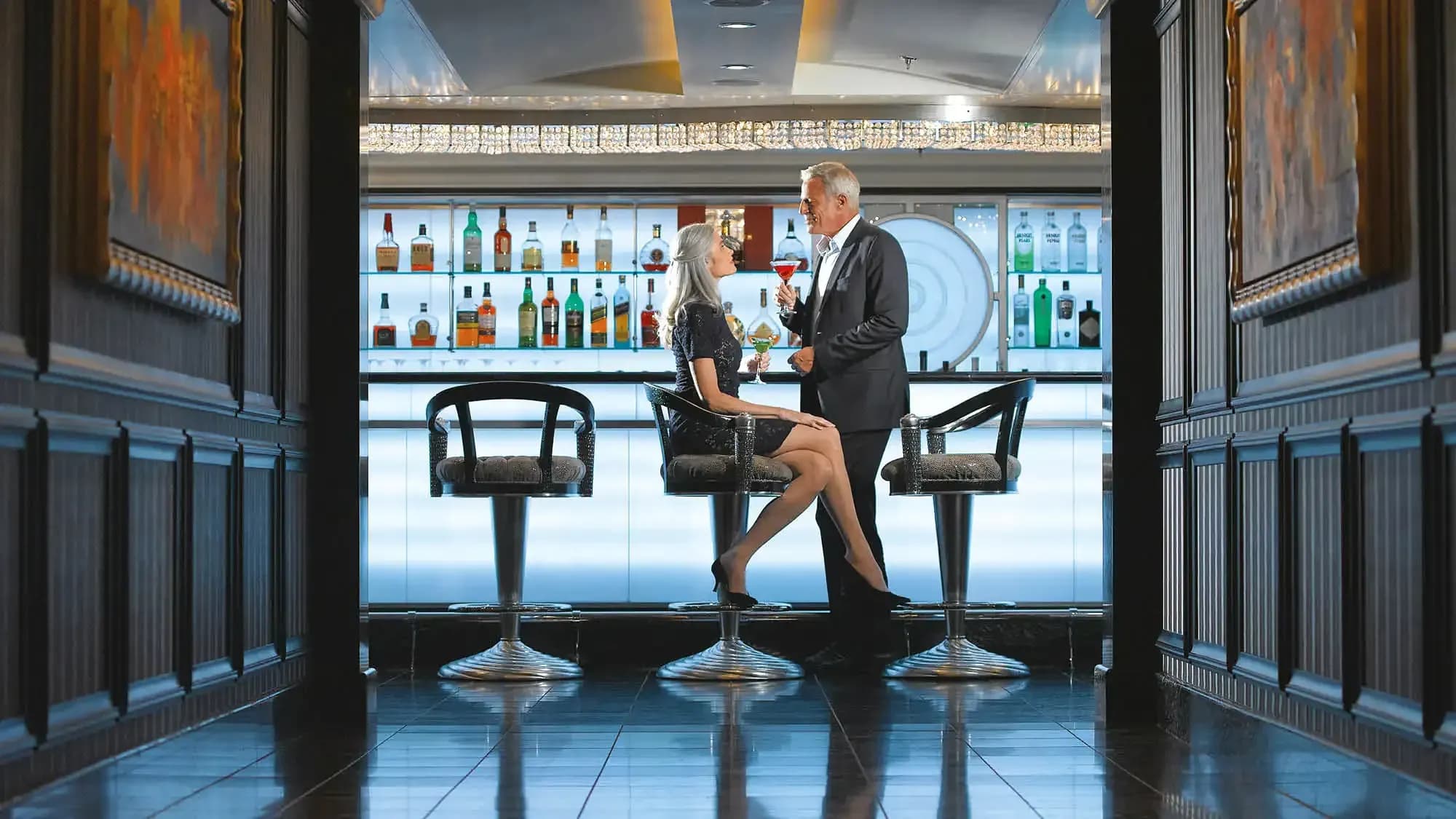 Oceania cruises bars and lounge - Oceania Vista, Allura, Marina