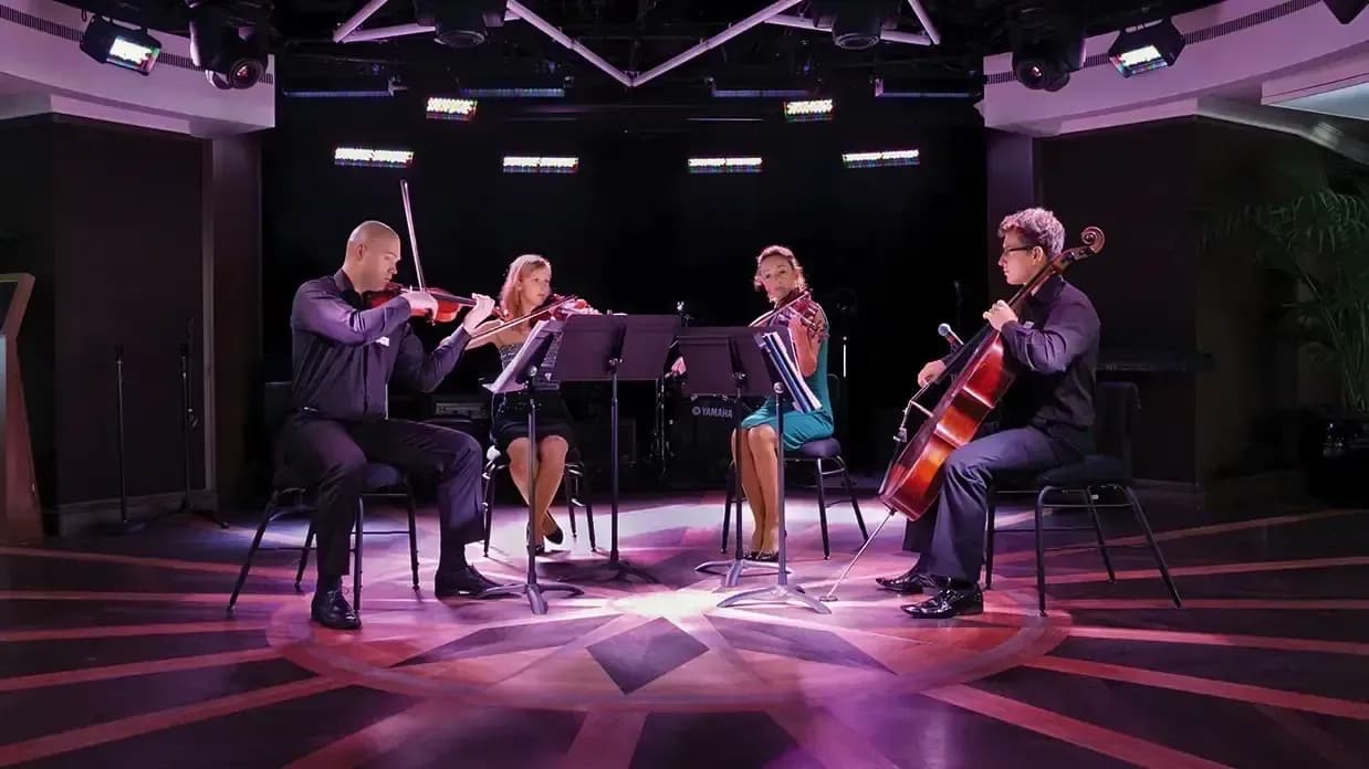 Oceania cruises entertainment