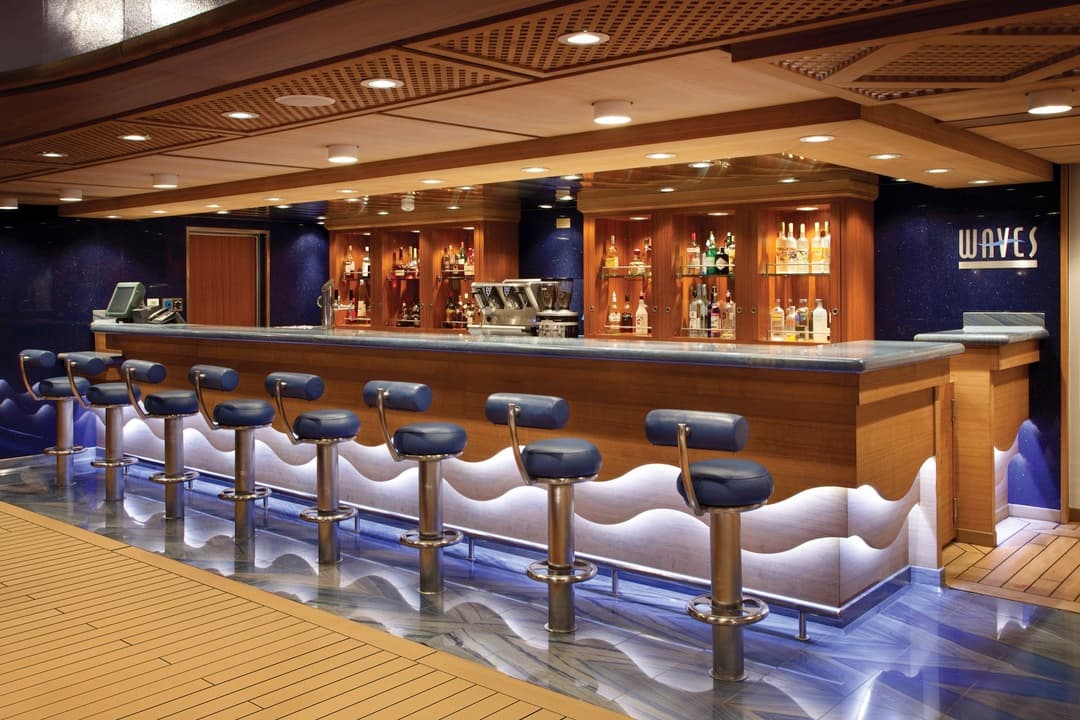Oceania Nautica waves bar