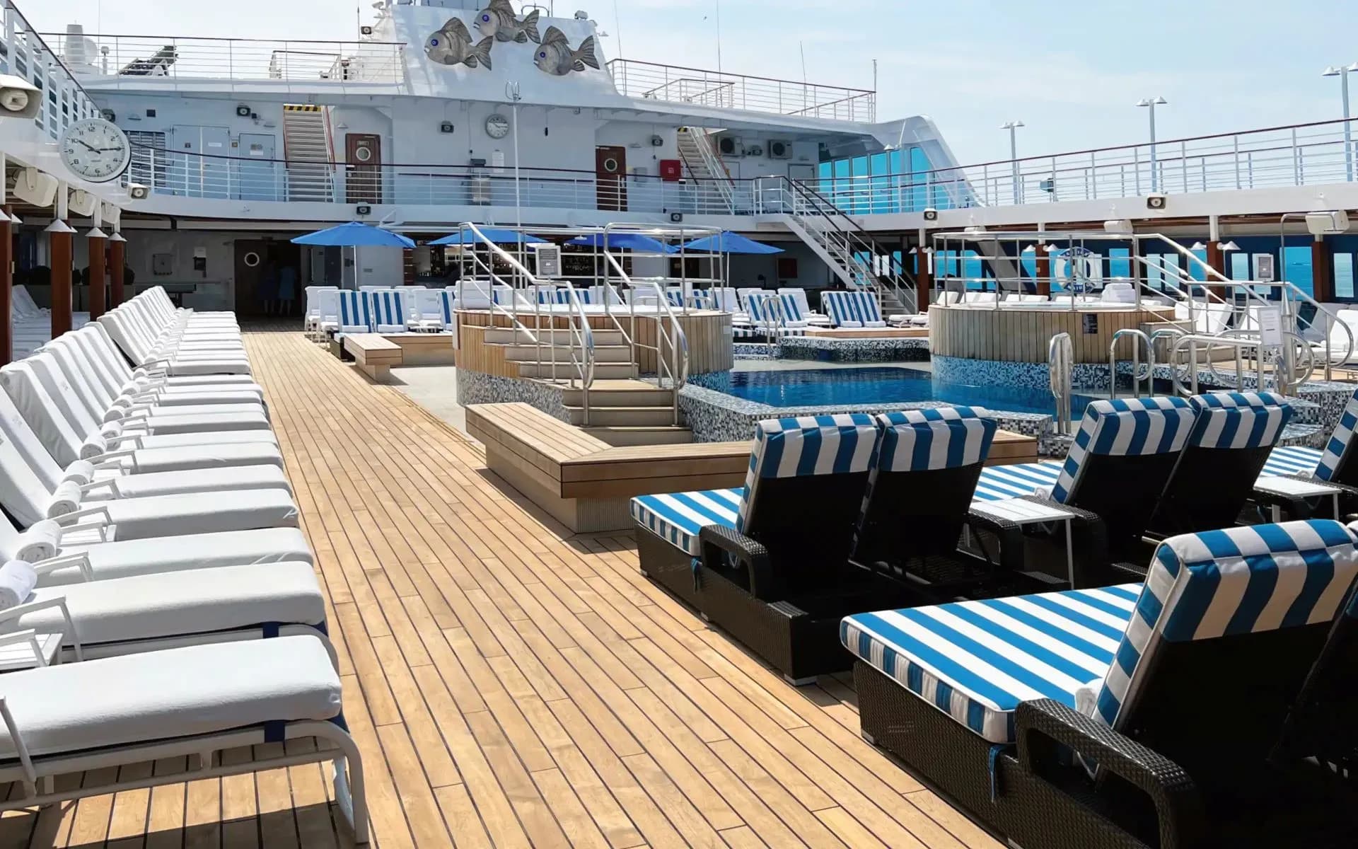 oceania Sirena cruise ship pool deck - oceania nautica