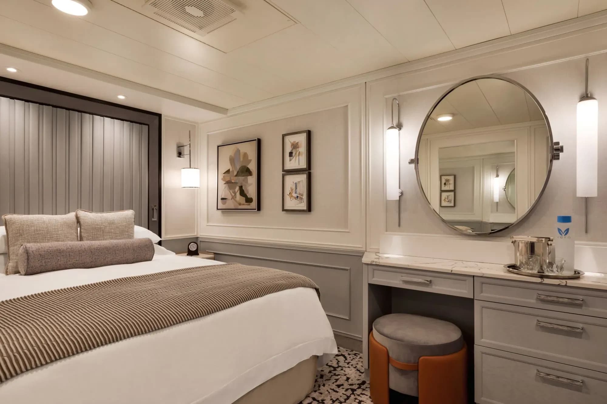 Oceania  Riviera inside cabin - Oceania Marina
