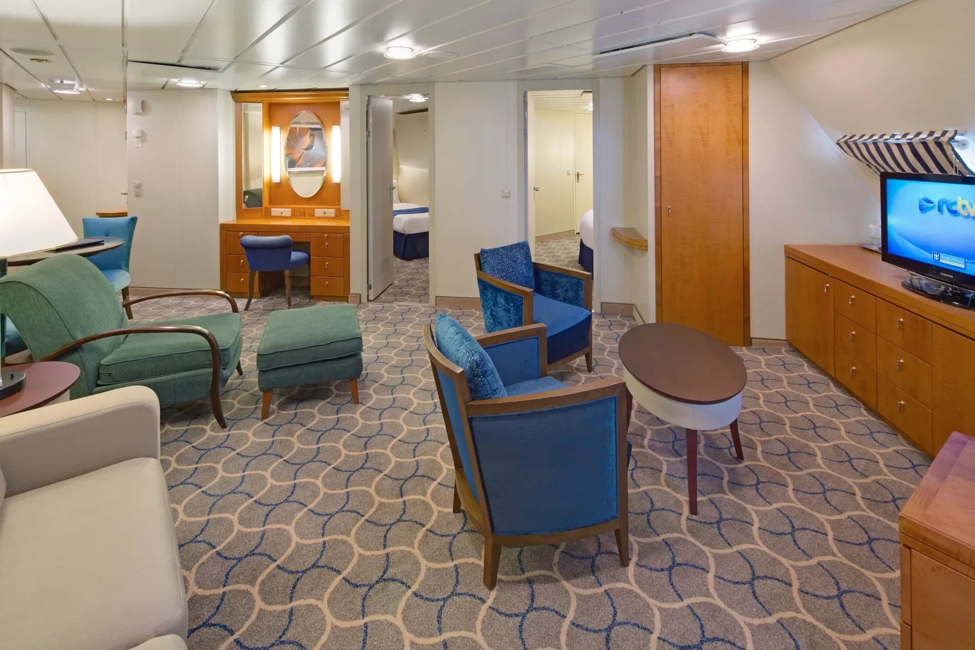 Royal Caribbean - Jewel of the Seas, Owner's Suite - 2 Bedroom