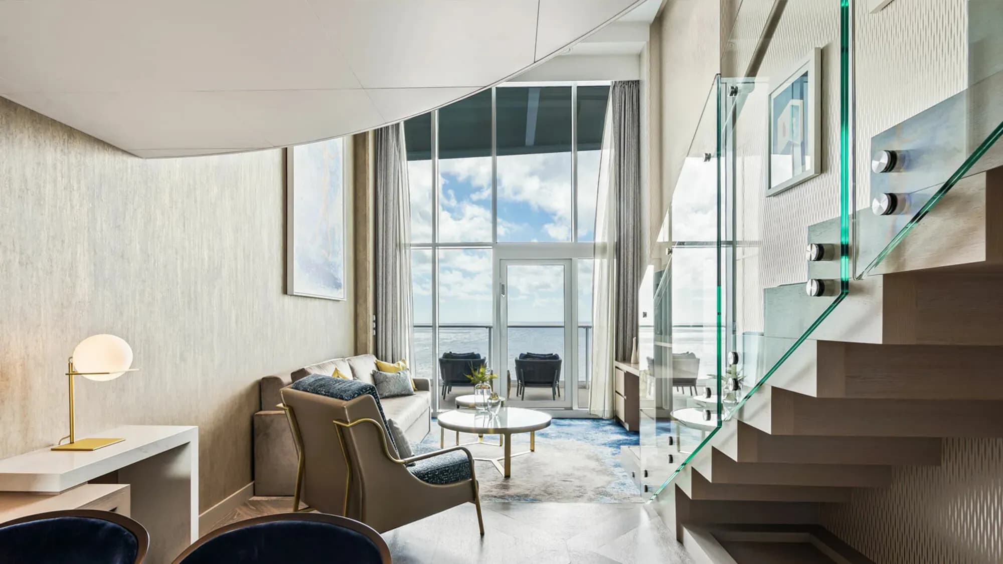 Royal Caribbean - Utopia of the Seas, Crown Loft Suite