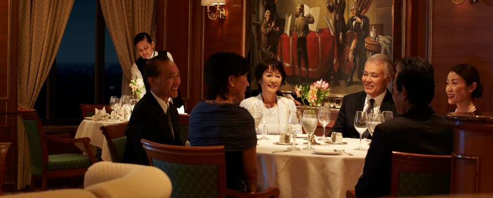 Sapphire Princess dinning