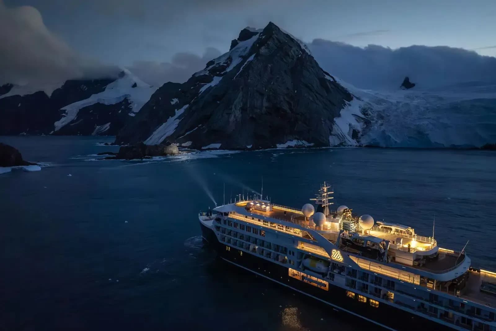 Swan Hellenic luxury cruise expedition Ship facility and amenities