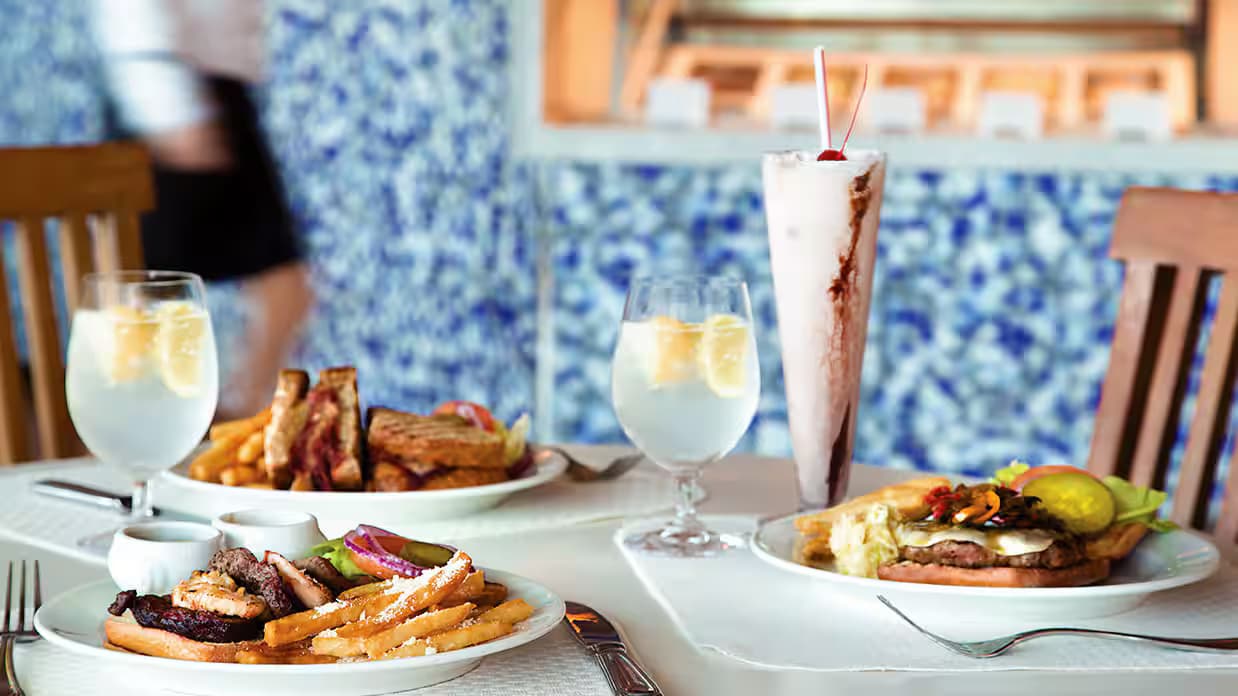 Oceania cruises - Dining on  Nautica Ship 