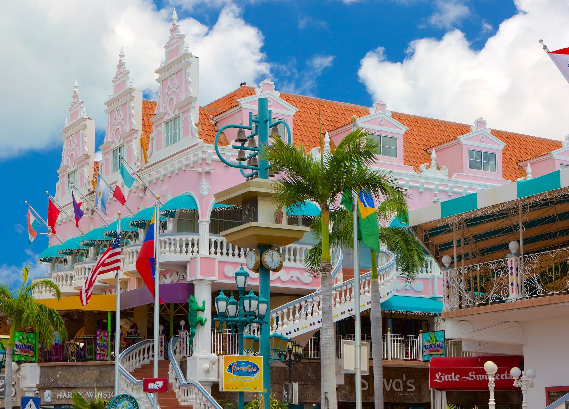Beach-Express-Aruba, Mall