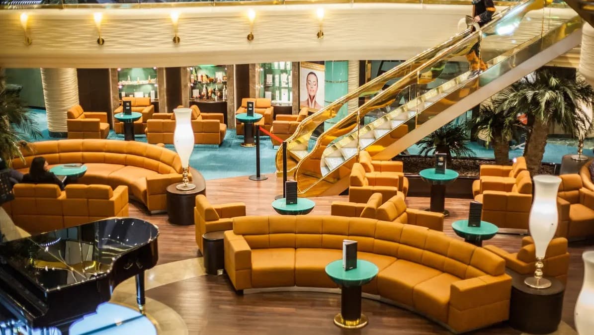 MSC Fantasia Dining & Lounge 