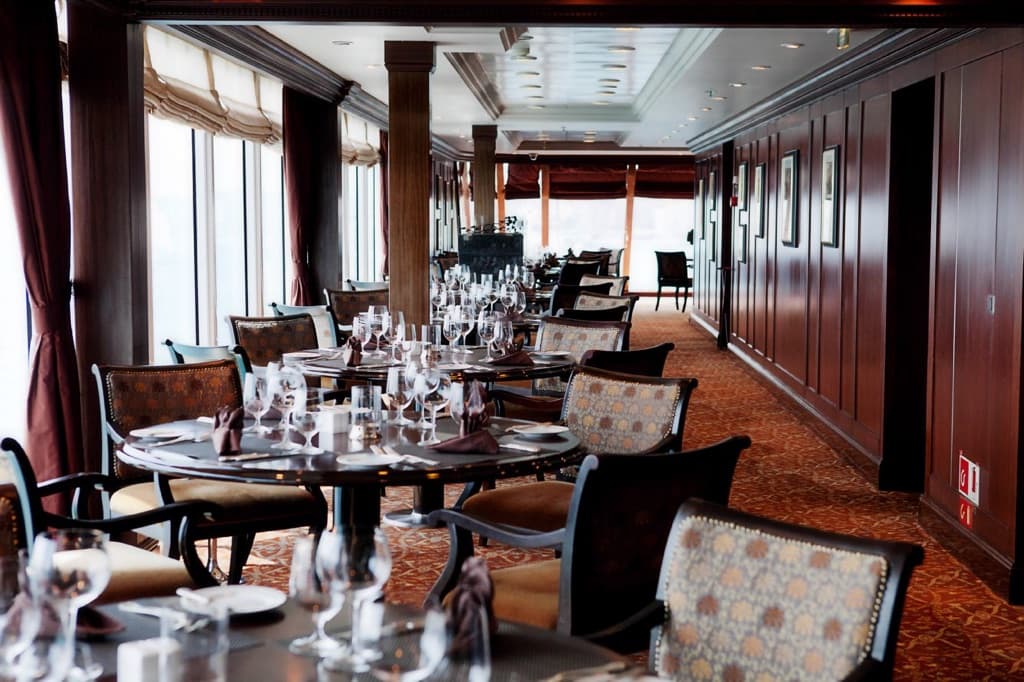 azamara food and restaurant