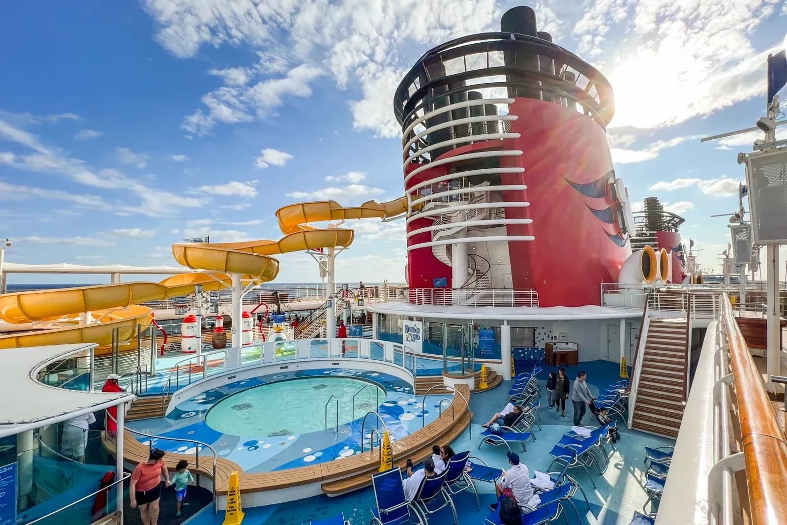 Disney magic cruise ship