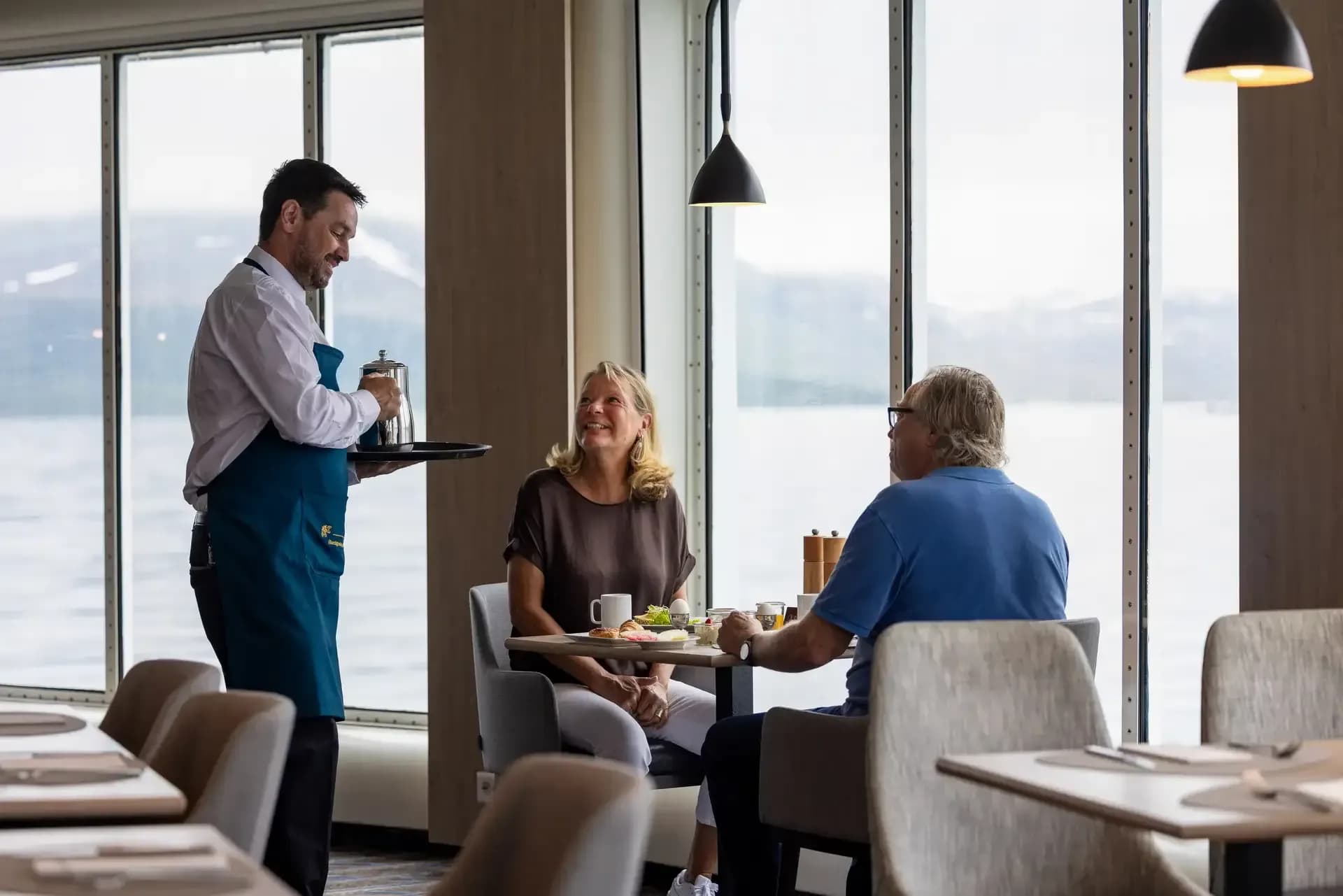 Hurtigruten MS Trollfjord restaurant and dining