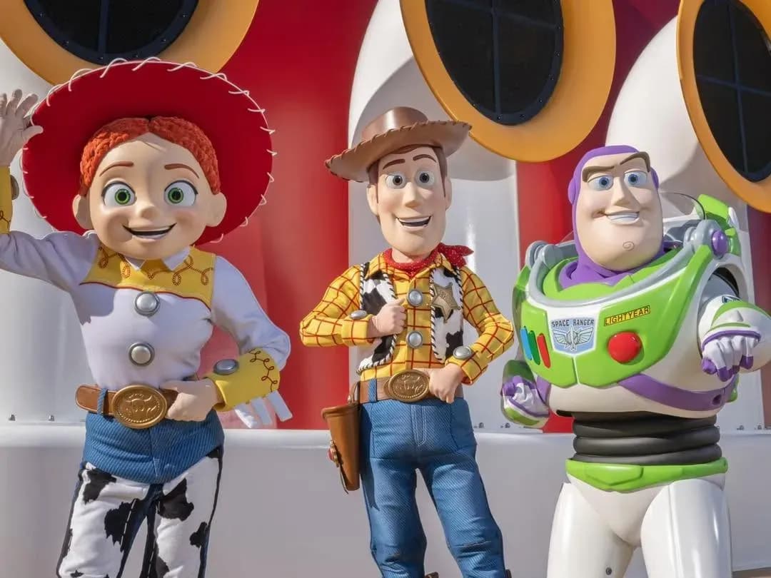 disney crusie characters