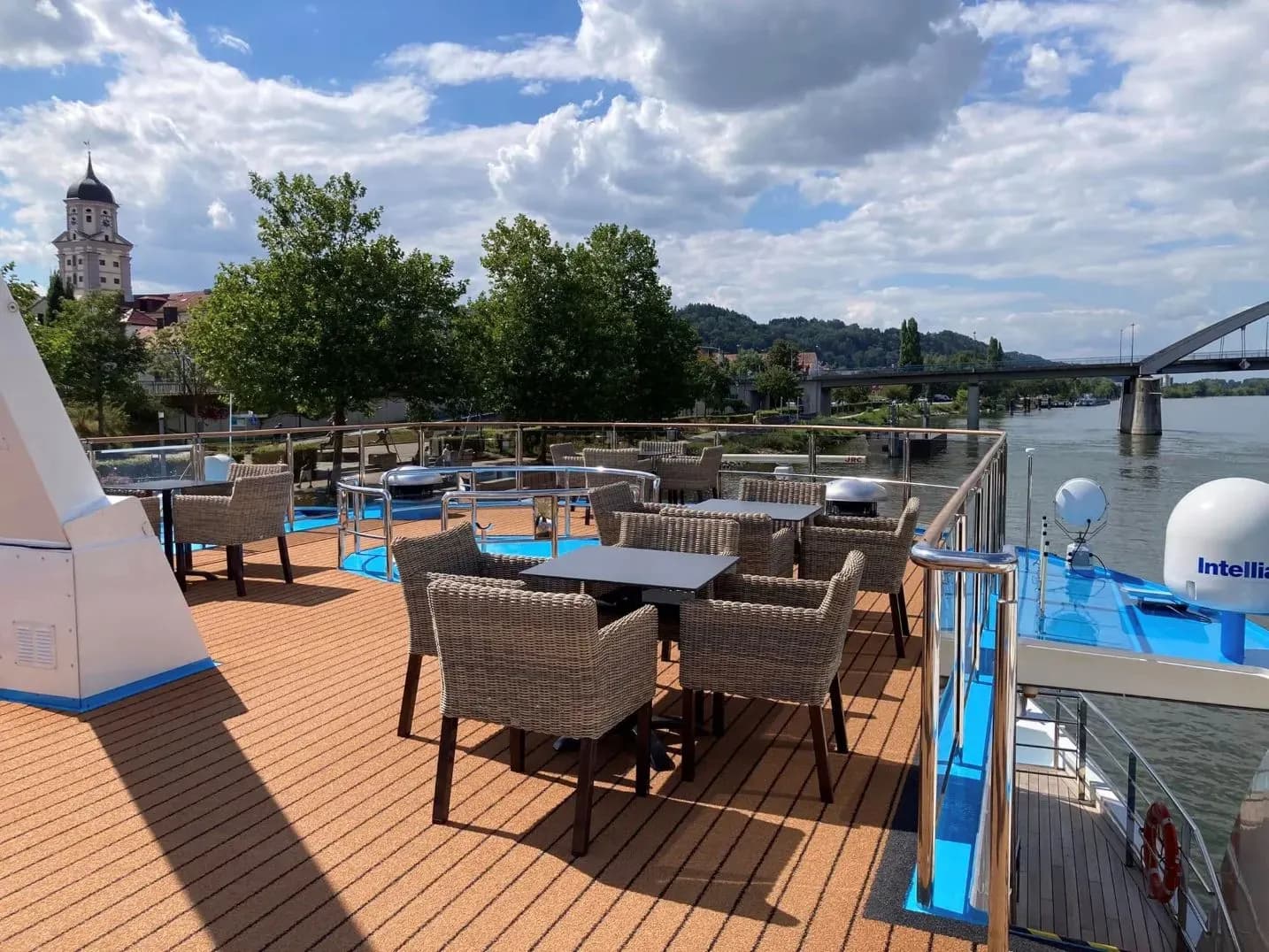 AmaStella river cruise ship. facilities