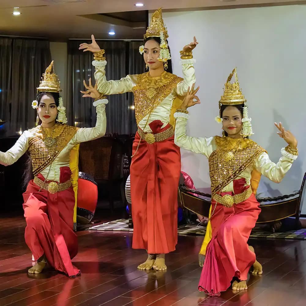 Amawaterways entertainment