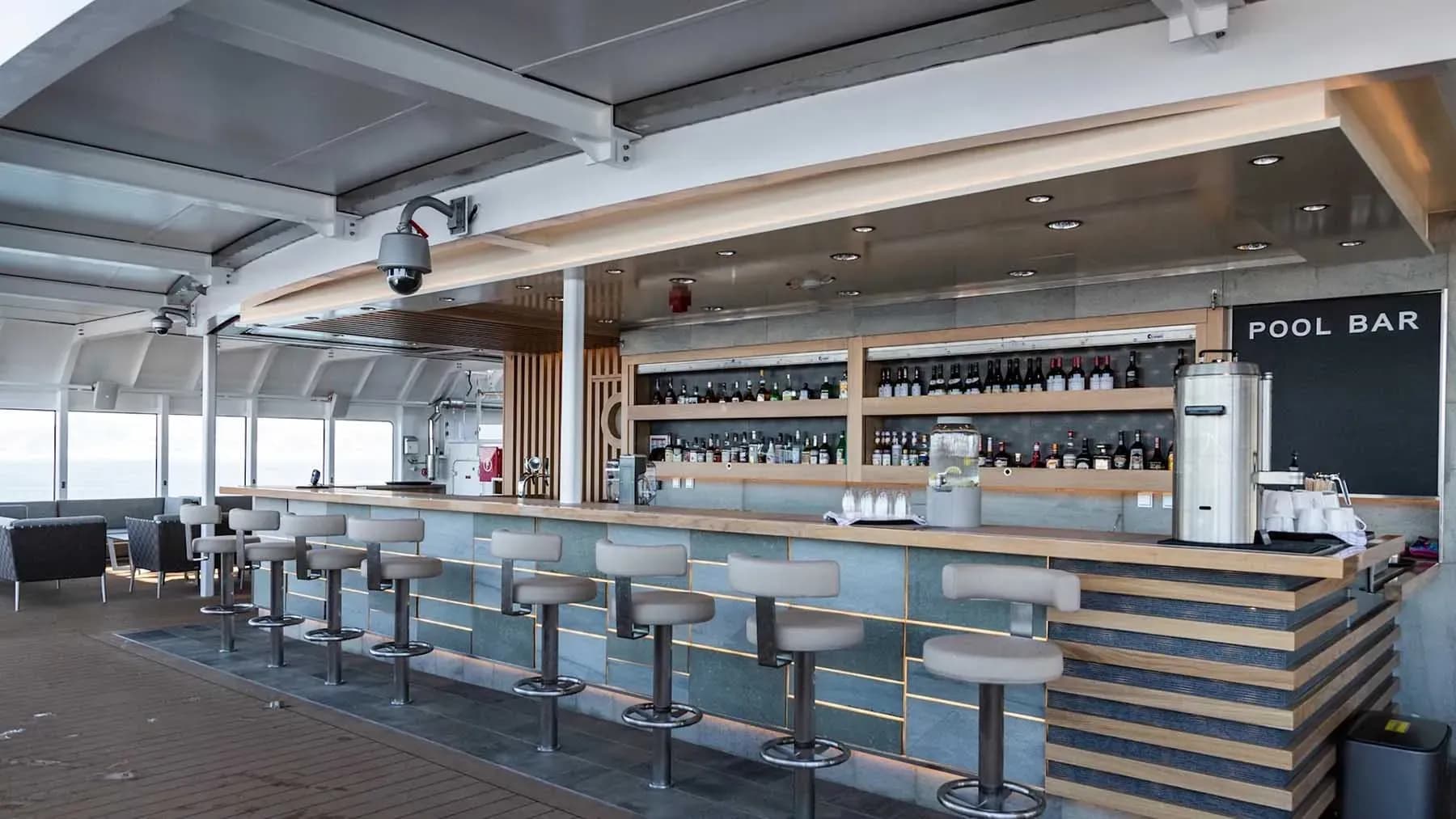 MS Roald Amundsen cruise ship dining restaurant
