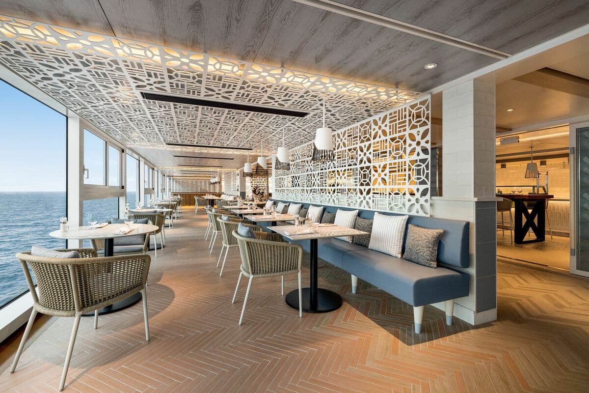 Oceania Vista allura Restarant