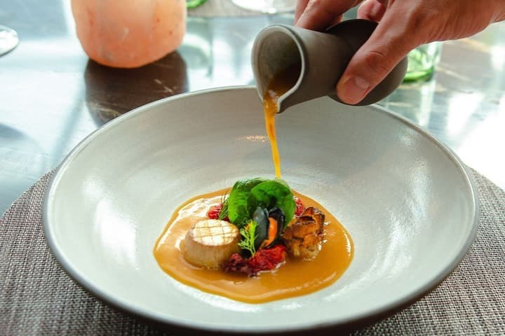 Celebrity Ascent food