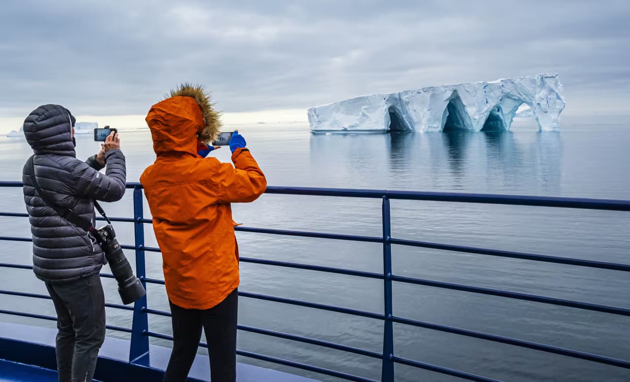 Antarctica - Linbald expedition.avif